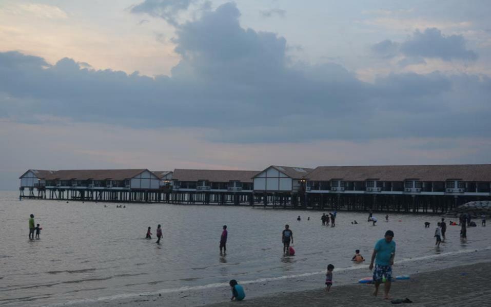 Cozy Seaview Glory Beach Resort Anc Port Dickson Exterior foto
