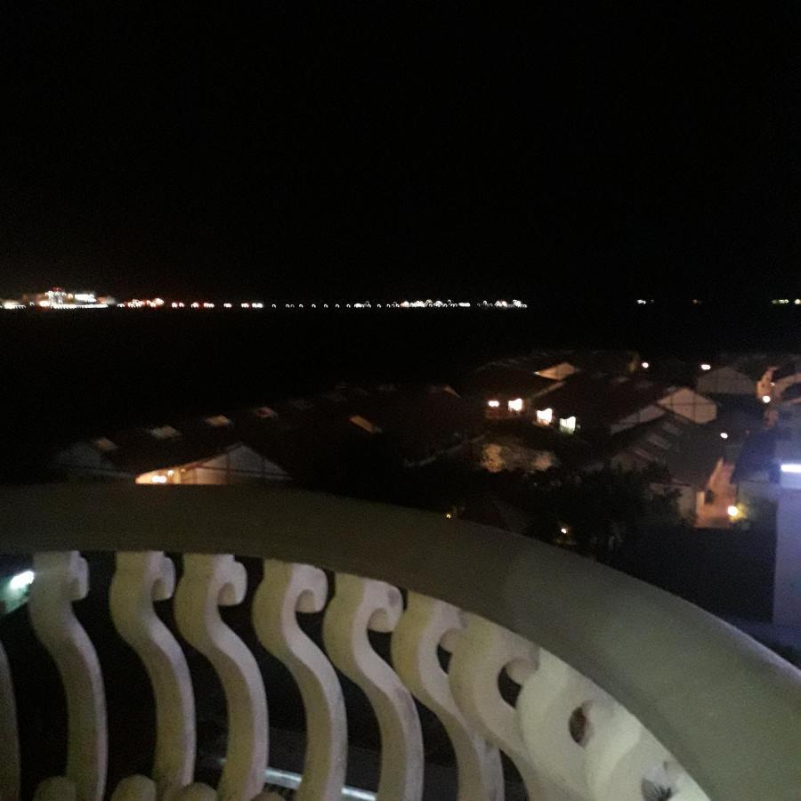 Cozy Seaview Glory Beach Resort Anc Port Dickson Exterior foto