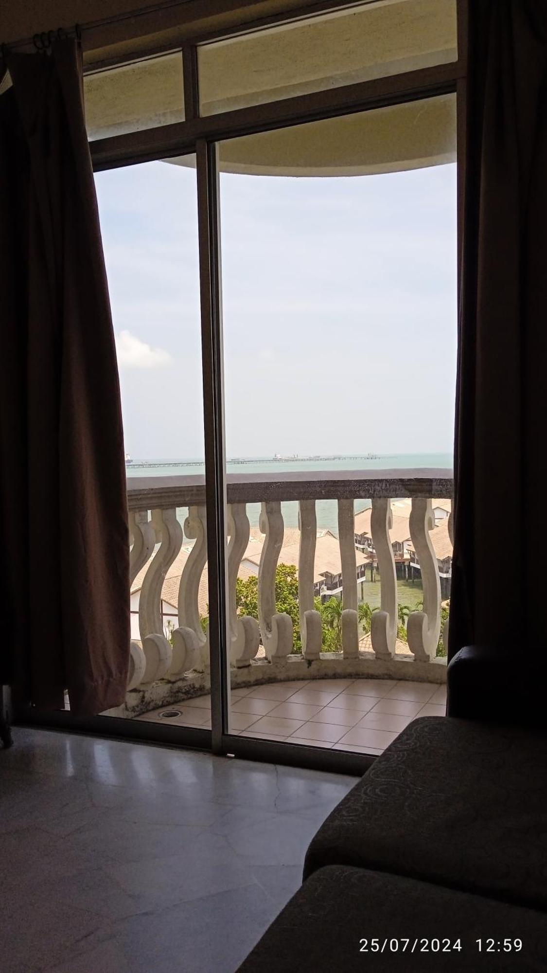 Cozy Seaview Glory Beach Resort Anc Port Dickson Exterior foto