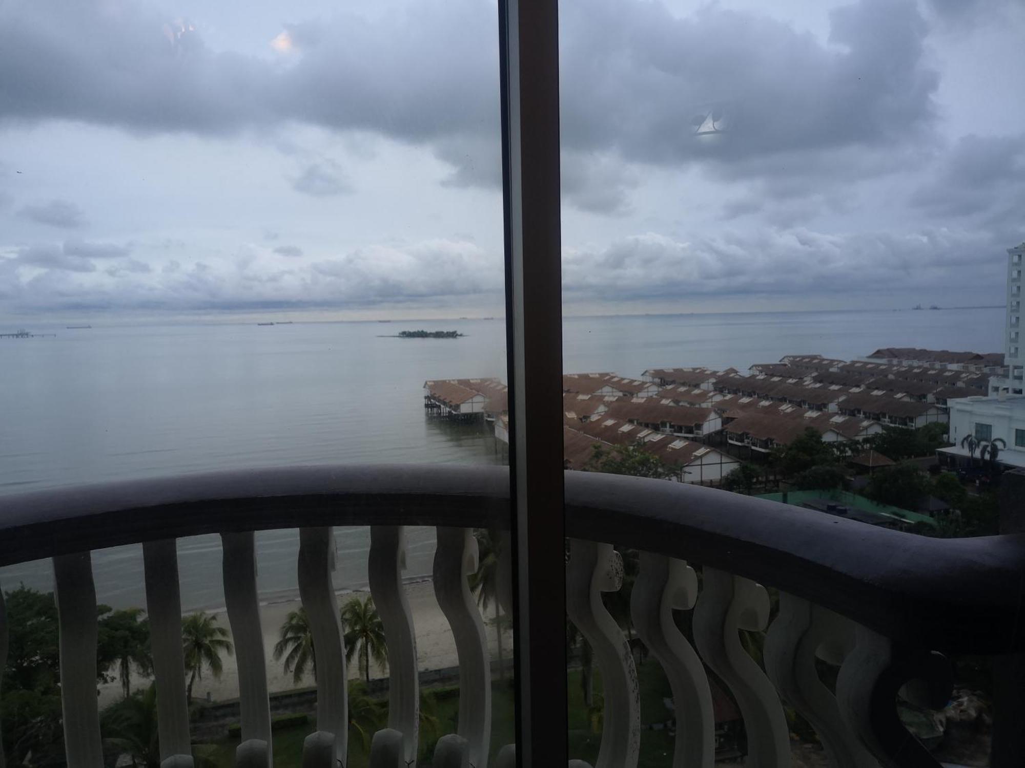 Cozy Seaview Glory Beach Resort Anc Port Dickson Exterior foto